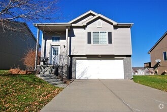 Building Photo - 3 bedroom / 2 Bath in Millard!