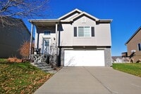 Building Photo - 3 bedroom / 2 Bath in Millard!