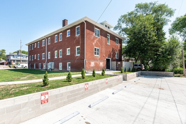 Building Photo - 5143 Washington St