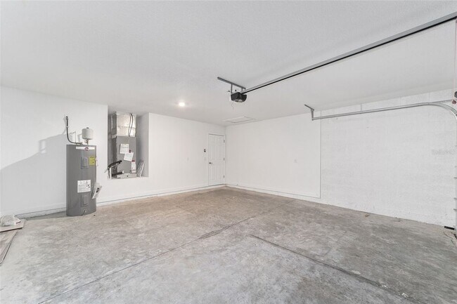Building Photo - 12922 SW 73rd Ave Rd