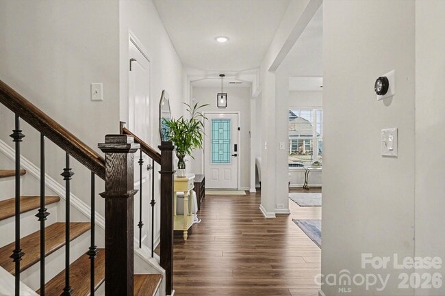 Building Photo - 4444 Fls Lk Dr S W