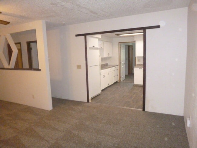 Building Photo - 3 Bedroom 1 Ba House