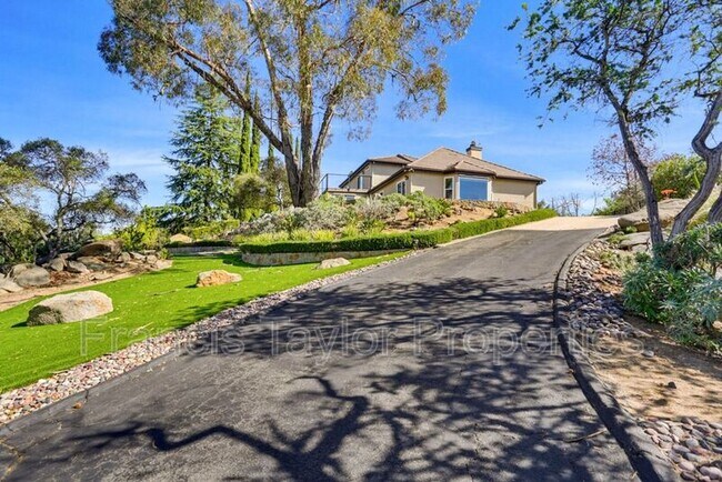 Building Photo - 29059 Meadow Glen Way W