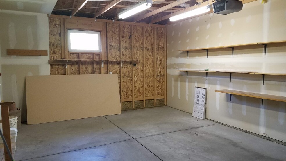 Building Photo - 2203 Marshfield Ln