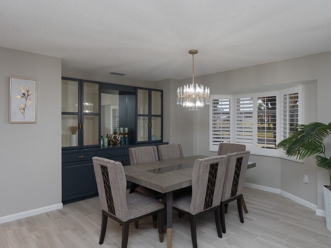 Building Photo - Turkey Furnished 3 Bed Pool Home in Venice