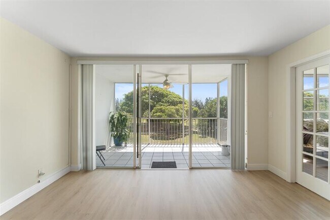 Building Photo - 2650 S Course Dr