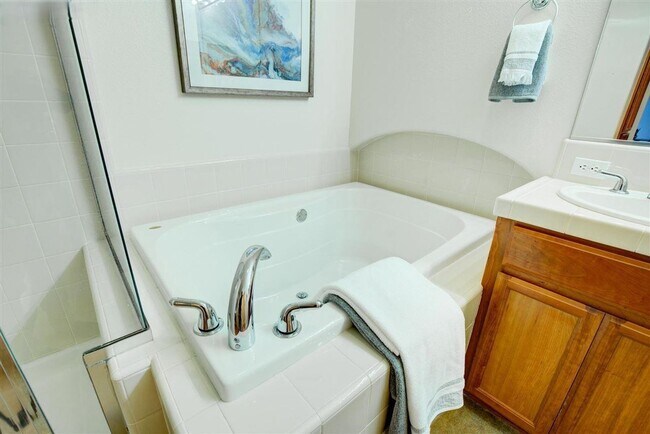 Building Photo - Modern Dublin Condo w/ Dual Suites & Resort-Style Amenities