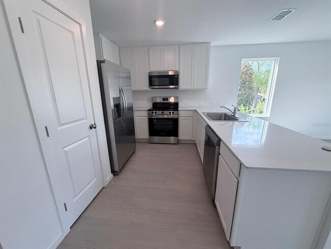 Building Photo - 1207 Orion St