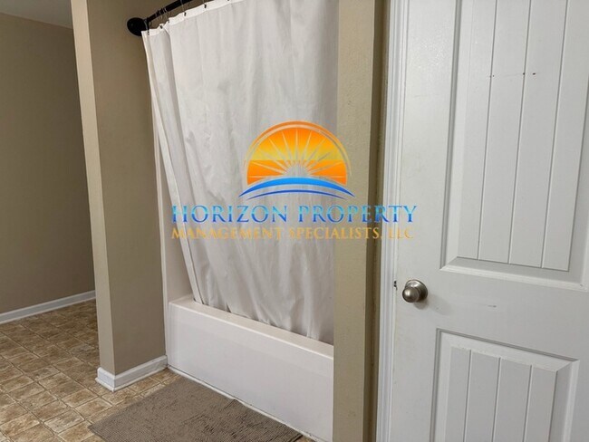 Building Photo - 15355 Tyler Mill Dr