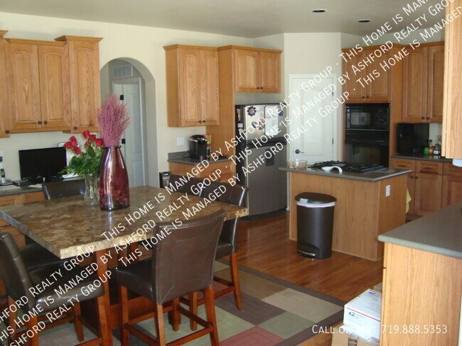 Building Photo - 6015 Wild Bill Way
