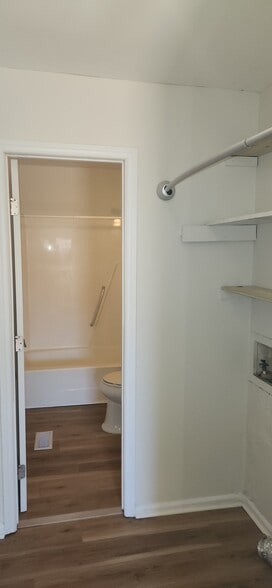 Building Photo - 202 Selwyn Aly