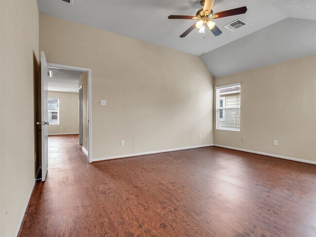 Building Photo - 5018 Blue Spruce Hill St