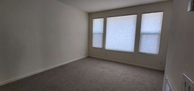 Building Photo - 3185 Blue Agave Ln