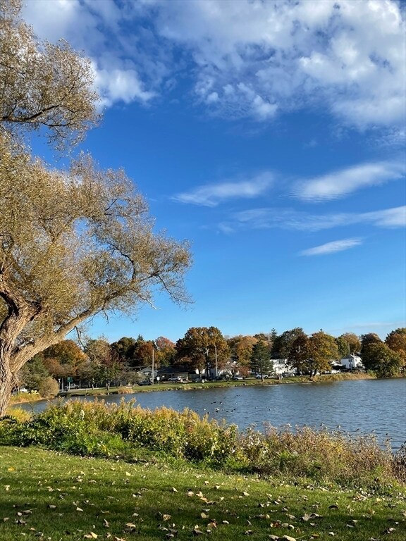 Building Photo - 18 Gould St