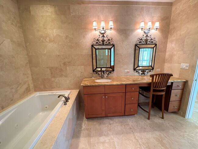 Building Photo - Gorgeous Furnished Beachside Home in Kailua