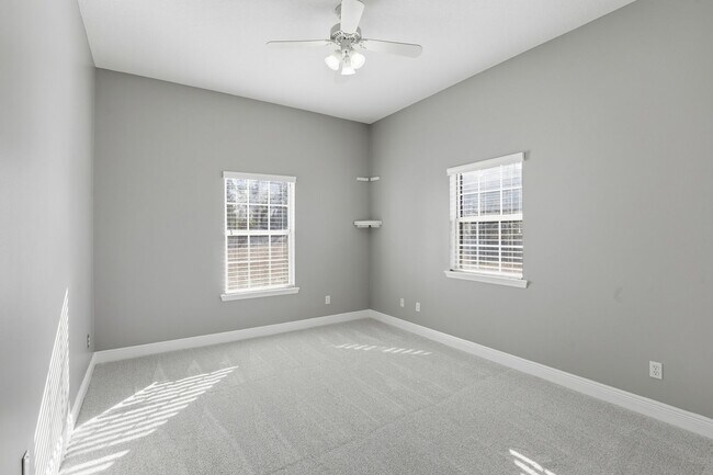 Building Photo - Ivy Park Brick Home 4 bedroom 3 1/2 baths