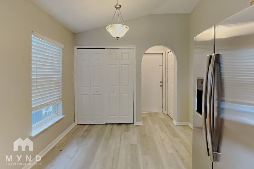 Building Photo - 2073 Hayfield Way