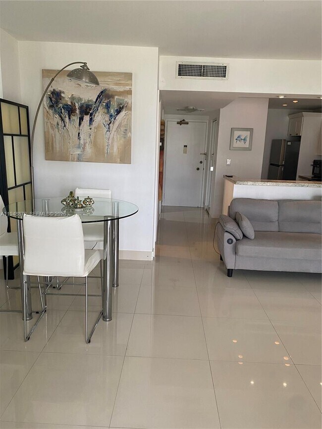 Building Photo - 1965 S Ocean Dr