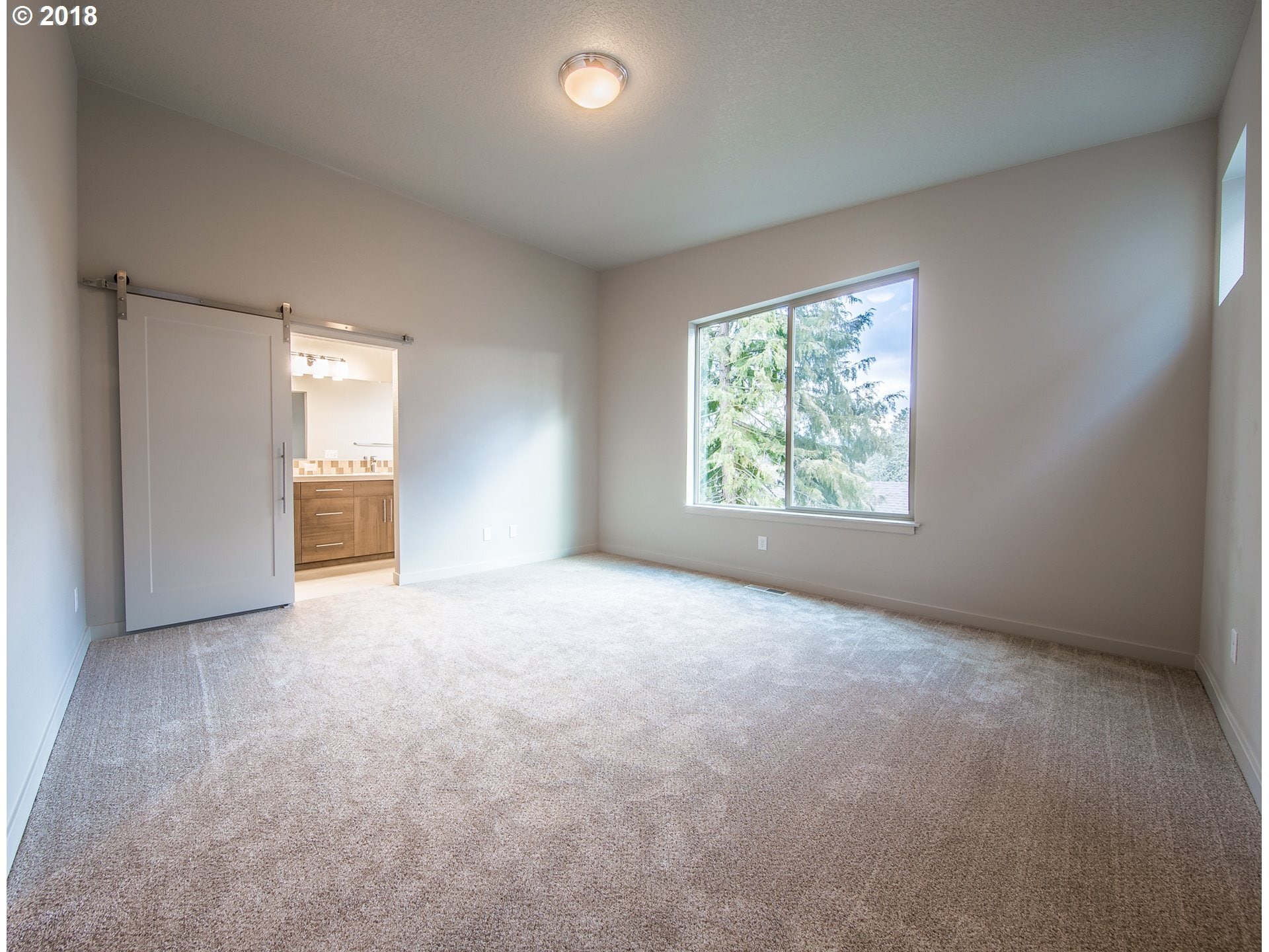 Building Photo - 14450 SW Aiken Ln