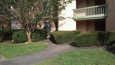 Building Photo - First Floor Condo in Bluewater Bay