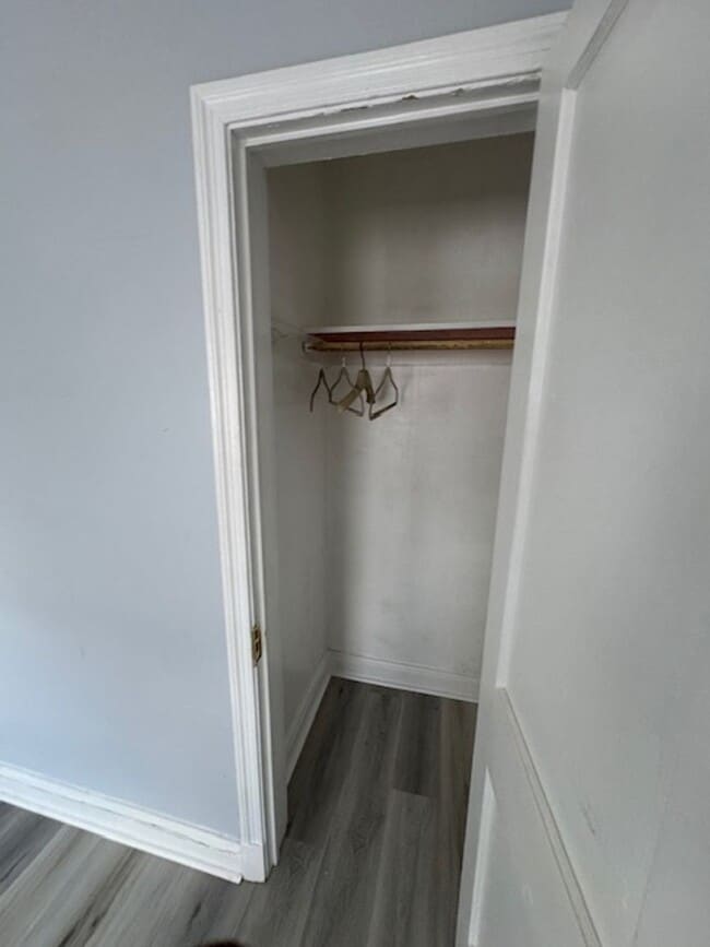Building Photo - 3BED 2BATH $1600/MONTH!