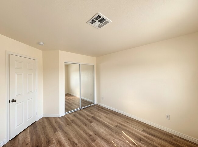 Building Photo - 261 Dizzy Petunia Ct