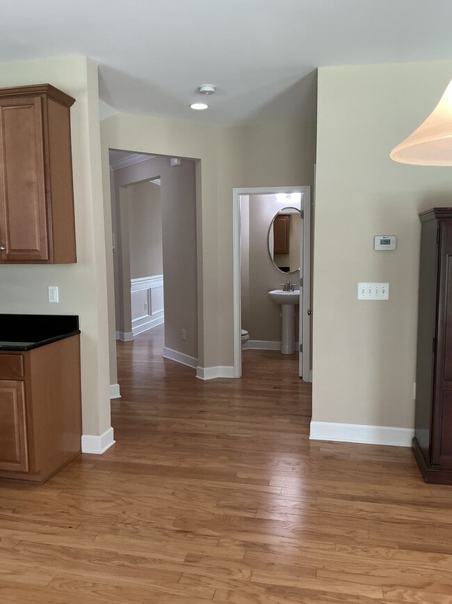 Building Photo - 222 Buttonbush Ct