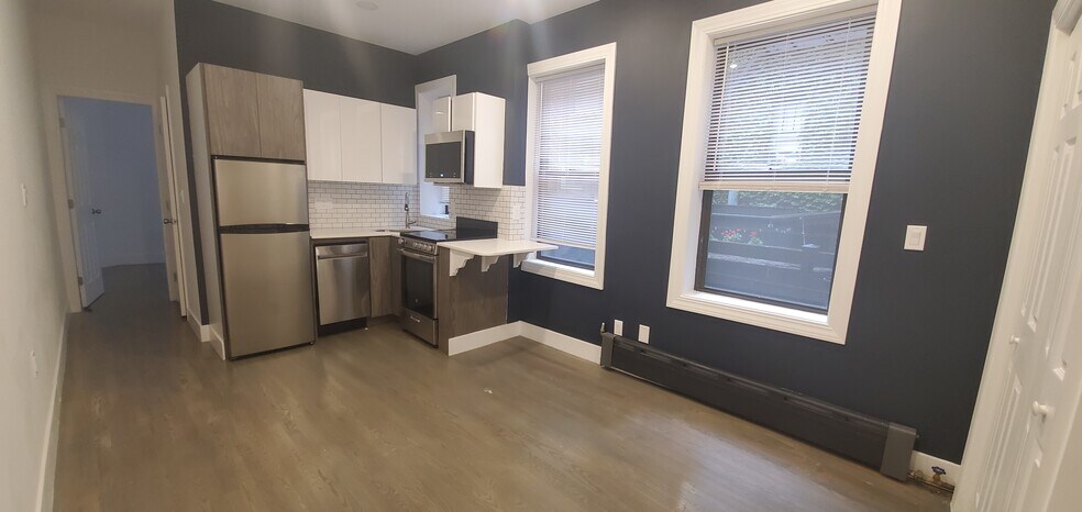 Building Photo - 80 West Cedar St