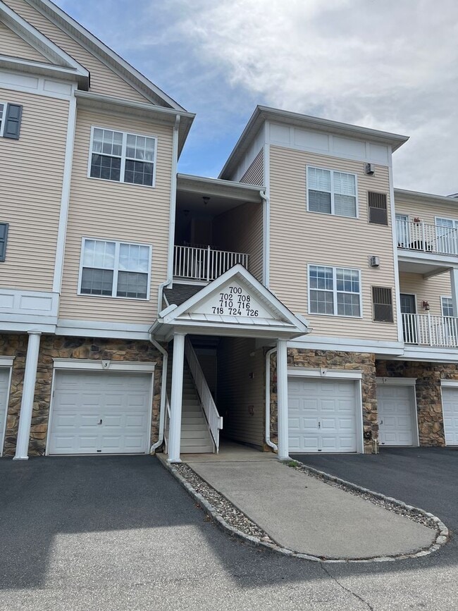 Building Photo - 2 bedroom condo at Country Classics at Mor...