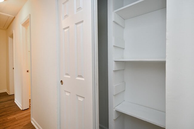 Building Photo - New Lower Price! Remodeled 3 bed / 1.5 bath home near downtown Spartanburg