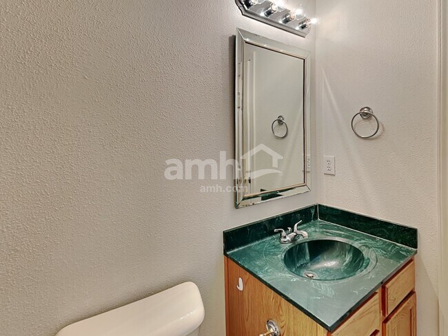 Building Photo - 10167 Hatherley Way