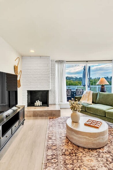 Building Photo - 4853 Twain Ave