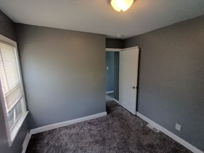 Building Photo - 4080 Isabelle St