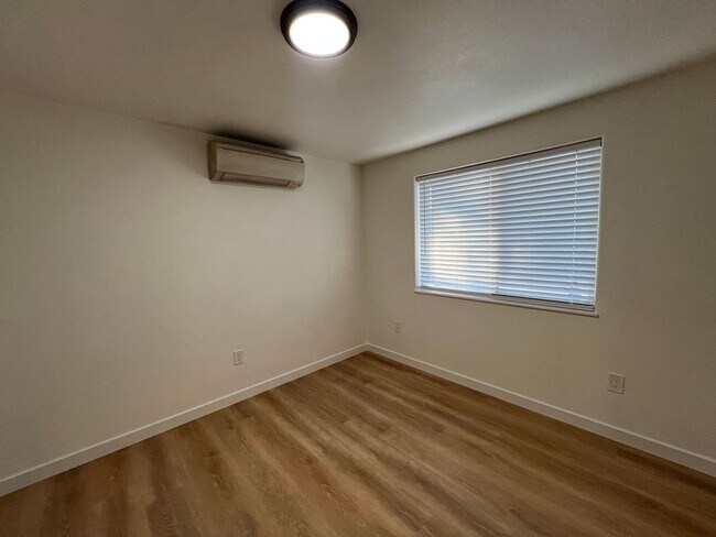 Building Photo - $500.00 OFF Move In Costs Special!
