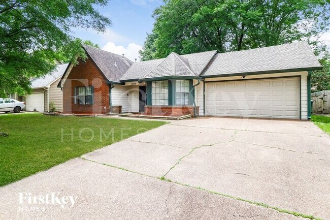 Building Photo - 2439 Dove Glen Cove