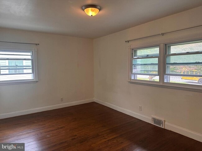 Building Photo - 2720 Haverford Rd