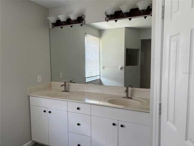 Building Photo - 4272 Pandora Rd