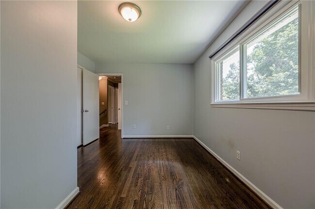 Building Photo - 385 Stonebridge Trail