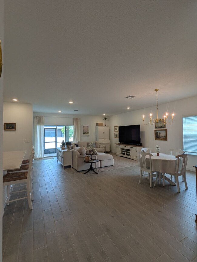 Building Photo - Beautiful newer-construction 4-bedroom, 3-bath home located in Trailhead Landing