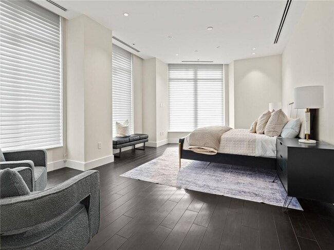 Building Photo - 3376 Peachtree Rd NE