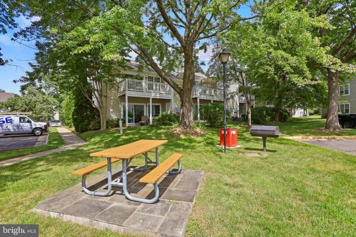 Building Photo - 2867 Yarling Ct