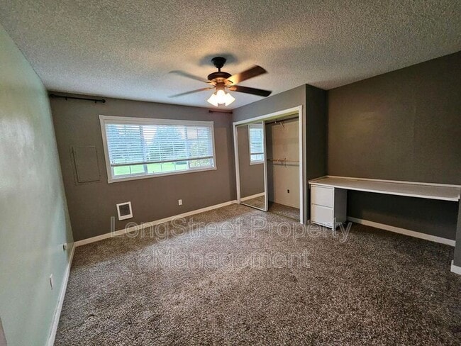 Building Photo - 1814 NE 19th St