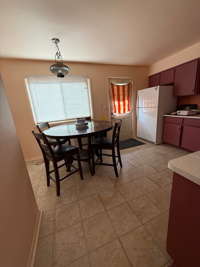 Building Photo - 4216 Marquette Dr