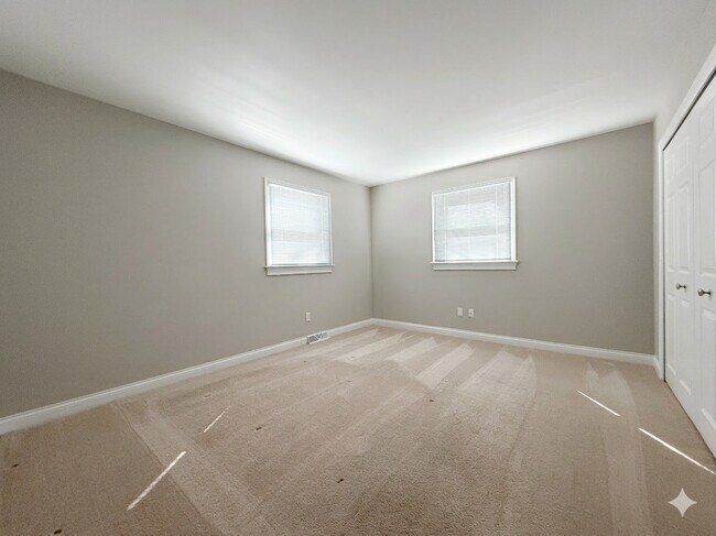 Building Photo - 1420 S 14th St