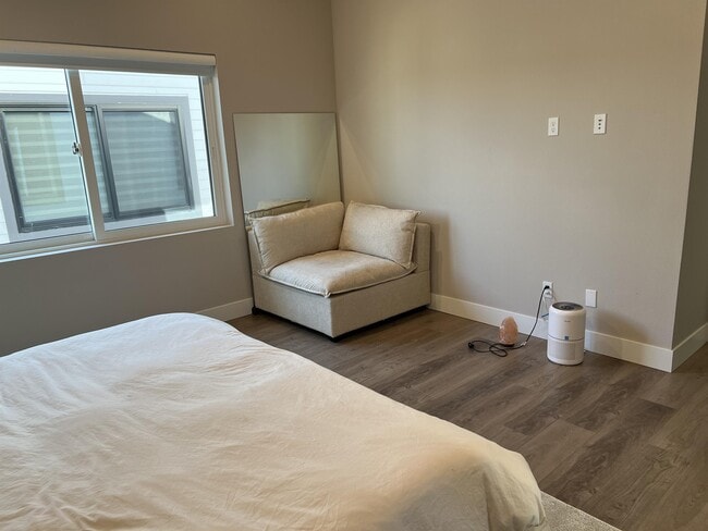 Building Photo - 4179 SE 68th Ave