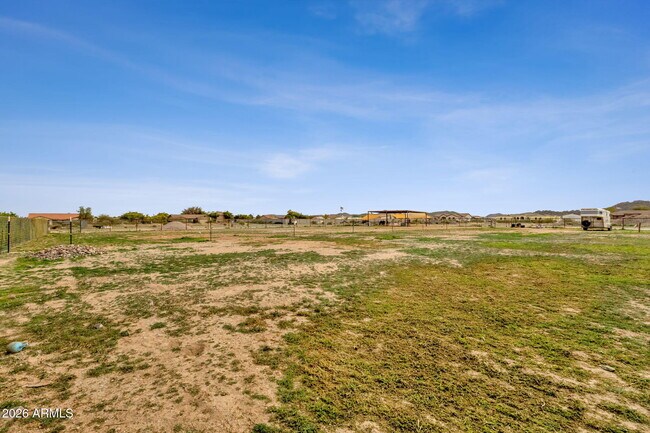 Building Photo - 851 W Quail Cir