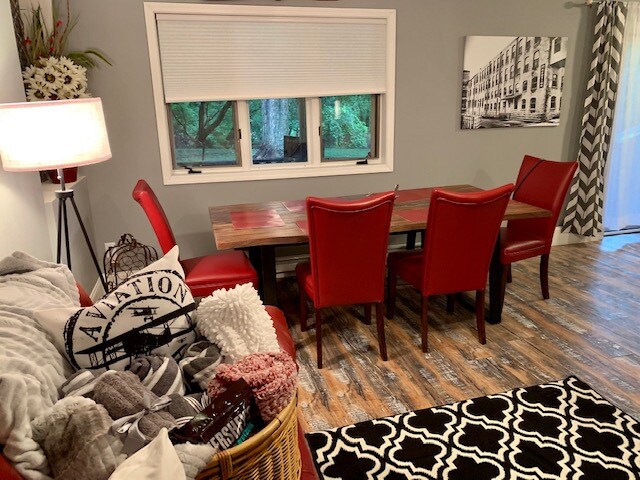 Building Photo - 325 Westbrook Dr