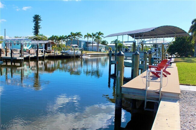 Building Photo - 2744 Sanderling Ct