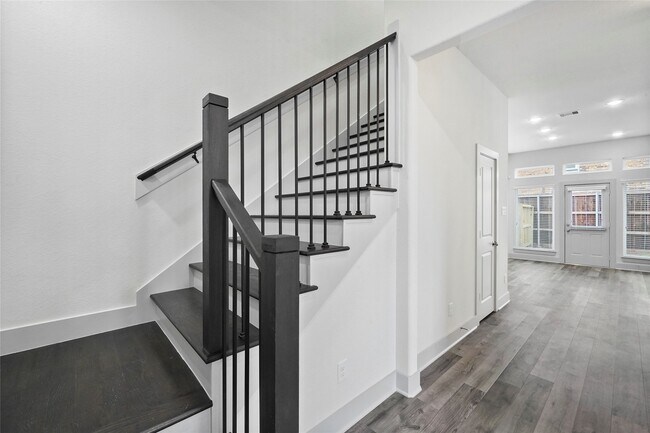 Building Photo - 7242 St Augustine St