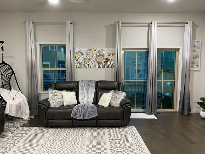 Building Photo - 2008 Hemlock Ln